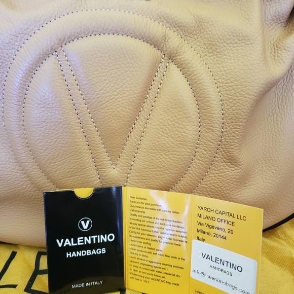 Mario Valentino Spa Designer Hand Bag - Picture 9 of 9